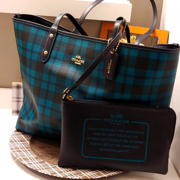 Coach Handbags - 🦌NWT Coach Riley Plaid Reversible City Tote, Green/Navy, All Tags/Cards In Bag